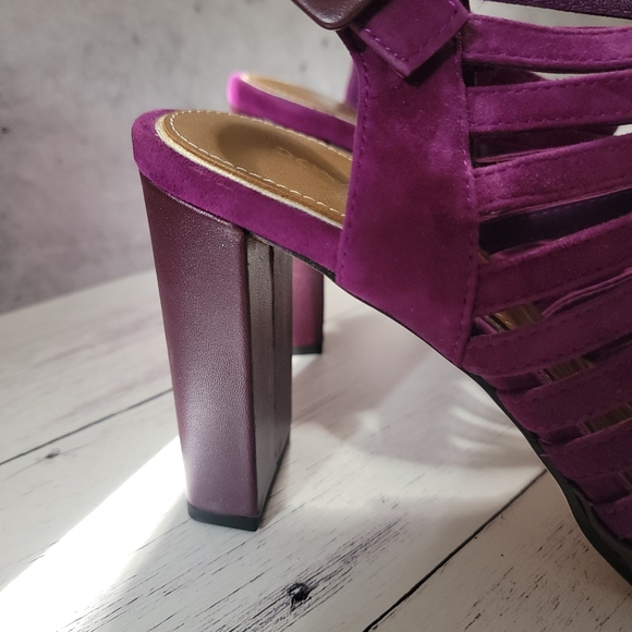 Donald J. Pliner, Sevanna, Iris Sandal Heels - Picture 2 of 5